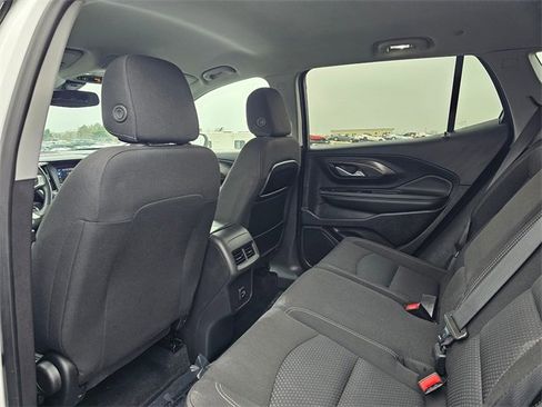 Used 2024 GMC Terrain SLE image 12