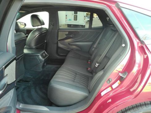 Used 2018 Lexus LS 500 w/ Interior Upgrade Package image 16