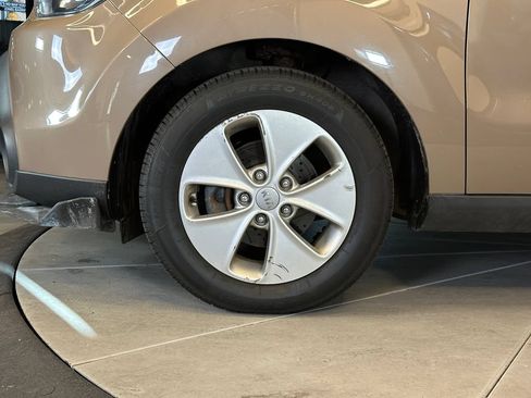 Used 2016 Kia Soul FWD image 24