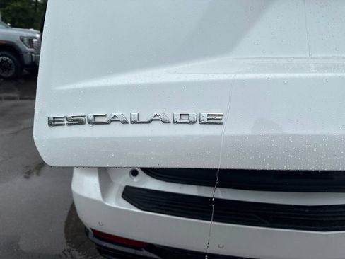 Used 2021 Cadillac Escalade Sport w/ Driver Assist Tech Package AWD/4WD image 16