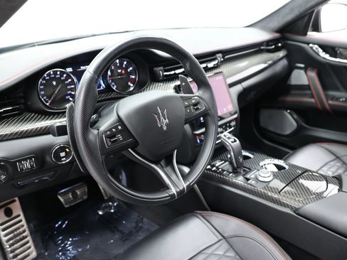Used 2022 Maserati Quattroporte Trofeo RWD image 21