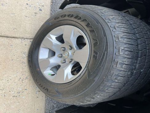 Used 2023 RAM 1500 Big Horn AWD/4WD image 34