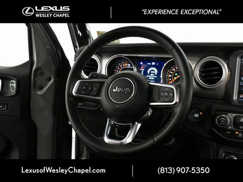 Used 2020 Jeep Wrangler Unlimited Sahara image 24