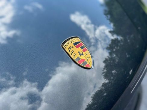 Used 2023 Porsche Macan AWD/4WD image 9