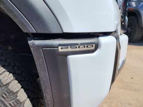 New 2026 GMC Sierra 2500 Denali w/ Denali Reserve Package AWD/4WD image 11