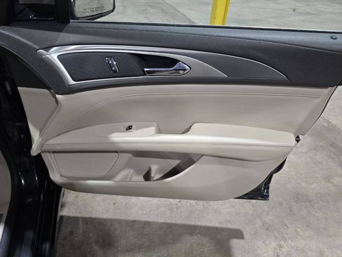 Used 2017 Lincoln MKZ Premiere FWD image 33