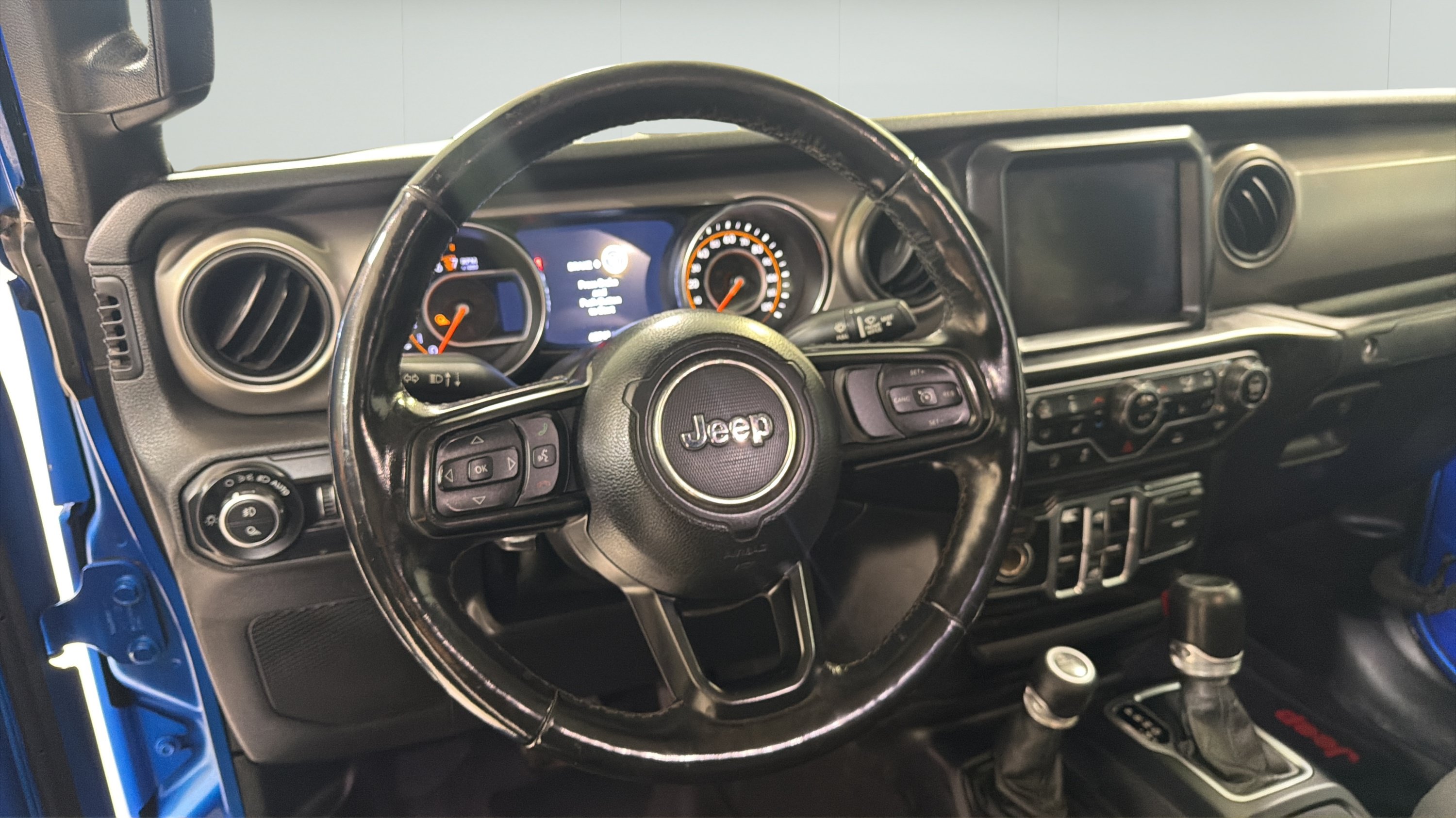 Used 2020 Jeep Gladiator Sport w/ Quick Order Package 24S AWD/4WD image 12