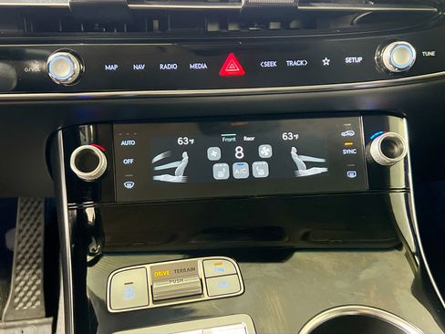 Used 2026 Genesis GV70 2.5T image 27