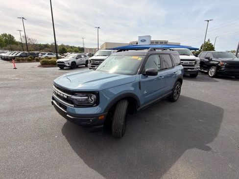 Used 2024 Ford Bronco Sport Outer Banks w/ Tech Package image 14