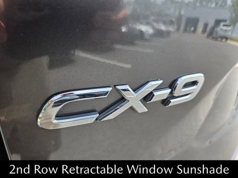 Used 2018 MAZDA CX-9 Touring w/ Touring Premium Package FWD image 17