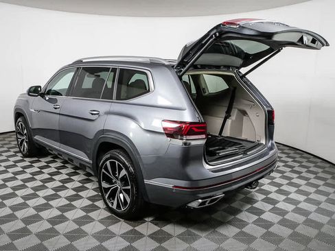 Certified 2025 Volkswagen Atlas SEL Premium R-Line image 37