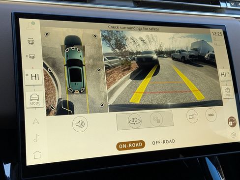 Used 2024 Land Rover Range Rover Sport SE image 25