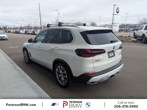 Used 2024 BMW X5 xDrive50e w/ Premium Package image 2