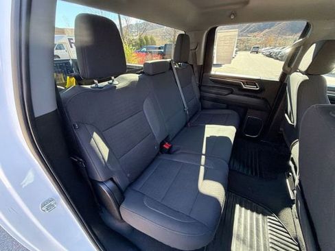 Used 2024 Chevrolet Silverado 2500 LT image 26