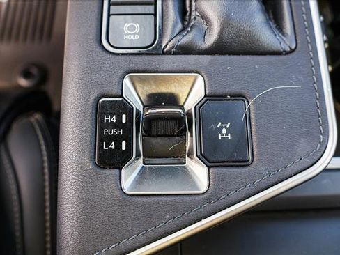 Used 2024 Lexus GX 550 w/ Accessory Package (Z1) AWD/4WD image 22