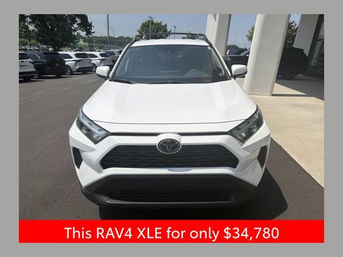 Used 2025 Toyota RAV4 XLE FWD image 1