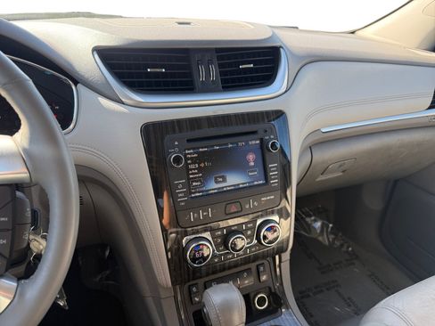 Used 2014 Chevrolet Traverse LTZ FWD image 12