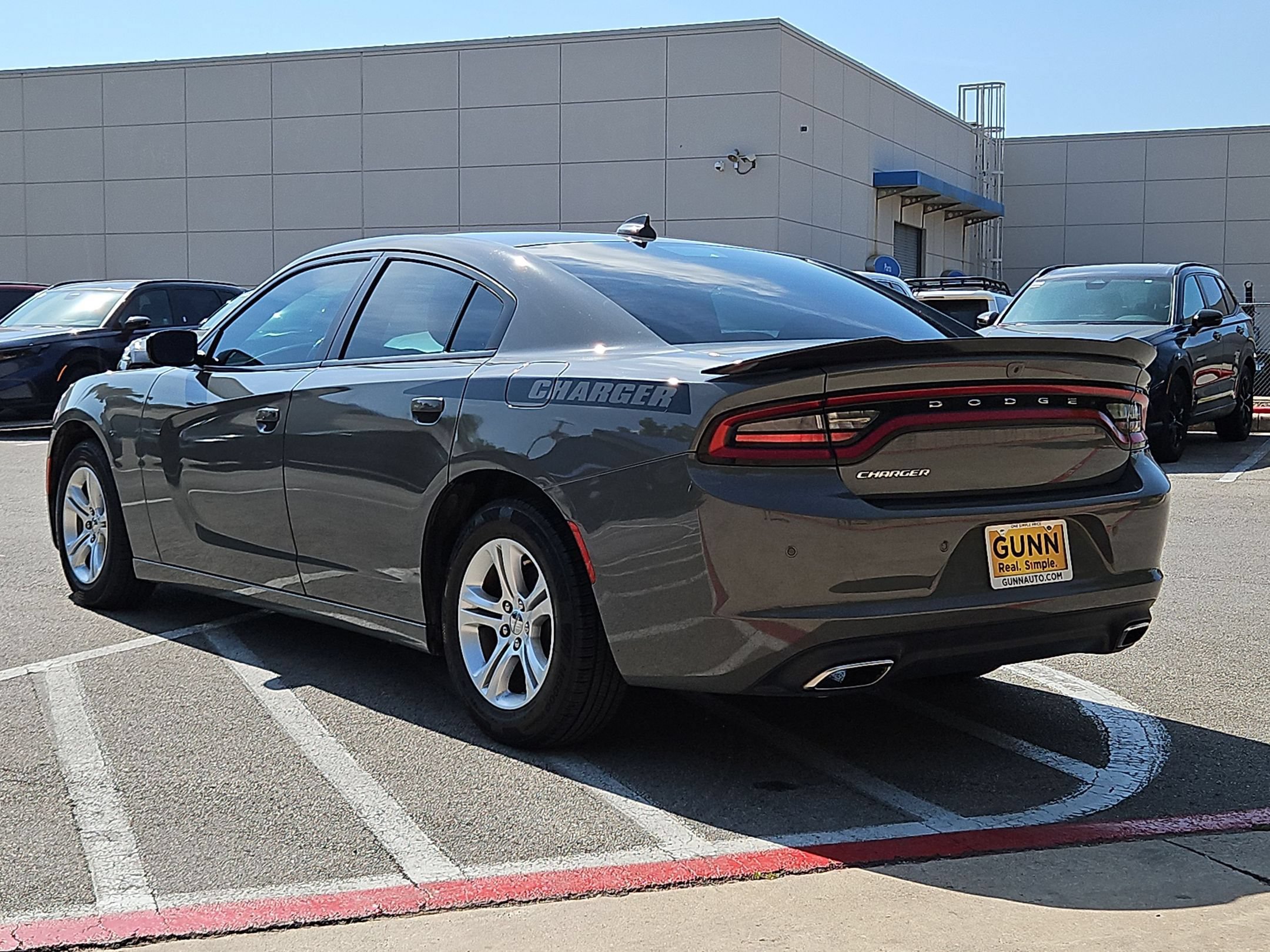 Used 2023 Dodge Charger SXT RWD image 5