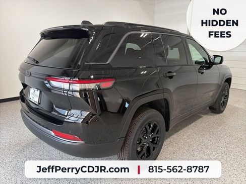 New 2026 Jeep Grand Cherokee Altitude AWD/4WD image 3
