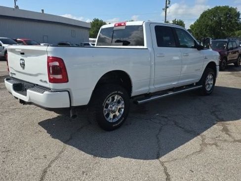 Used 2024 RAM 2500 Laramie AWD/4WD image 3