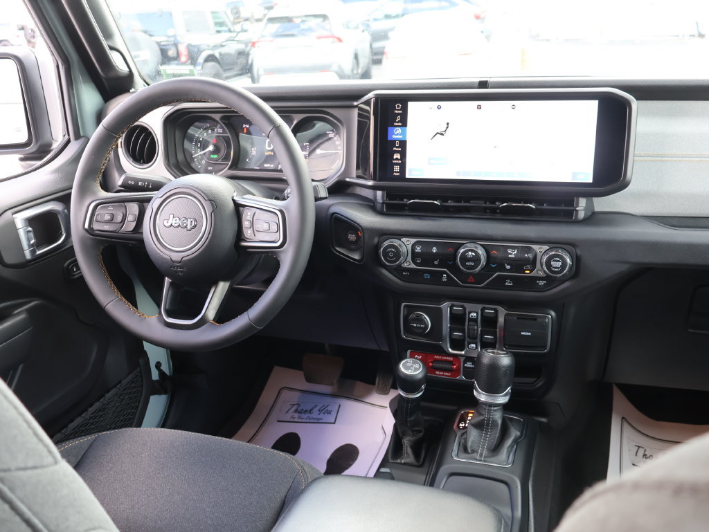 Used 2024 Jeep Wrangler Unlimited AWD/4WD image 12