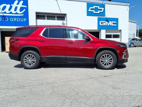 Used 2023 Chevrolet Traverse LT AWD/4WD image 9