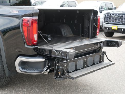 Certified 2025 GMC Sierra 1500 SLT w/ SLT Premium Plus Package AWD/4WD image 18
