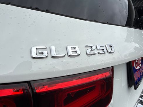 Used 2020 Mercedes-Benz GLB 250 image 4