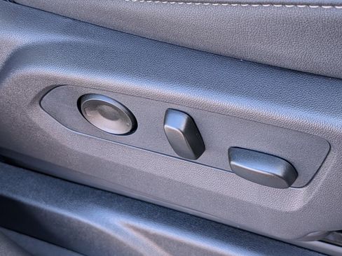 New 2026 GMC Yukon XL Elevation image 30