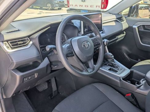 Used 2023 Toyota RAV4 LE FWD image 32