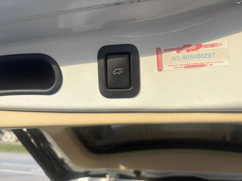 Used 2015 Toyota Highlander XLE FWD image 9