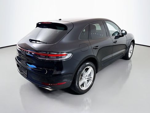 Used 2020 Porsche Macan image 7