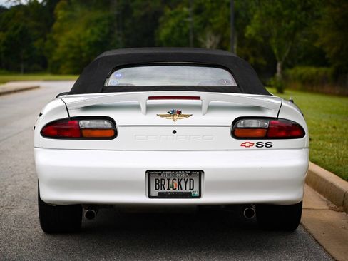 Used 2000 Chevrolet Camaro Z28 w/ SS Performance/Appearance Pkg image 50