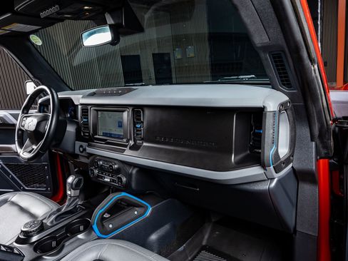 Used 2023 Ford Bronco Black Diamond w/ Sasquatch Package image 23