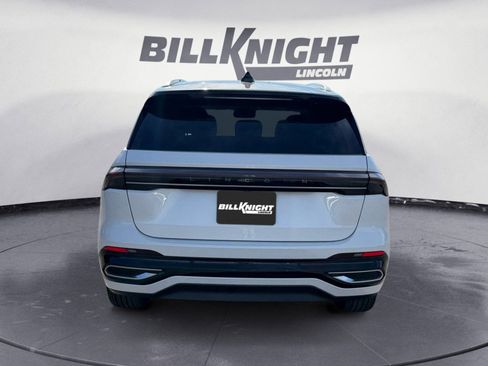 Used 2024 Lincoln Nautilus Reserve w/ Equipment Group 202A image 4