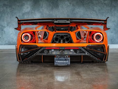 Used 2018 Ford GT RWD image 24