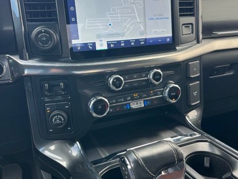 Used 2022 Ford F150 Lariat w/ Equipment Group 502A High AWD/4WD image 18