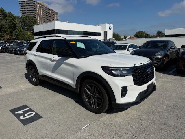 Used 2025 Ford Explorer ST w/ Sun And Sound Package AWD/4WD image 2