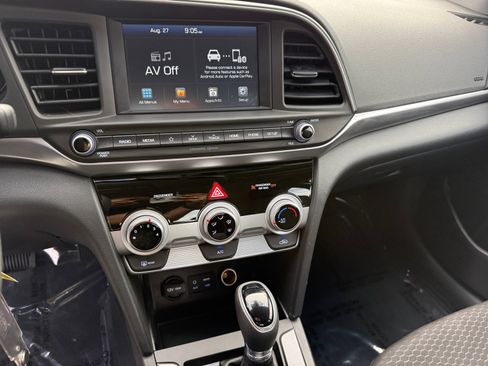 Used 2019 Hyundai Elantra SEL w/ Cargo Package FWD image 12