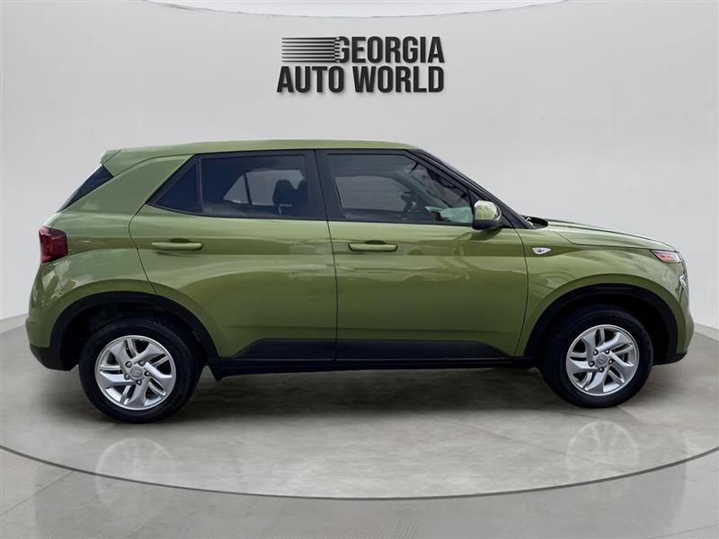 Used 2022 Hyundai Venue SE FWD image 14