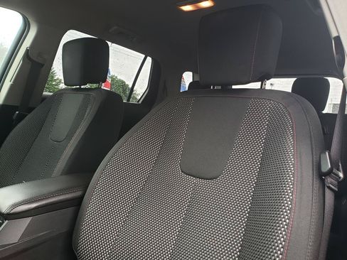 Used 2017 GMC Terrain SLE FWD image 15