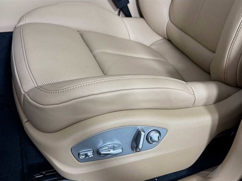 New 2026 Porsche Macan S image 13