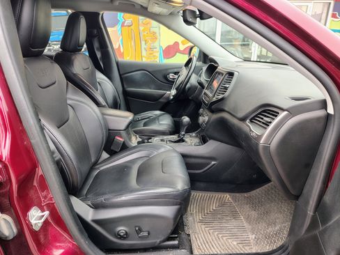 Used 2021 Jeep Cherokee Latitude Lux w/ Comfort/Convenience Group image 15