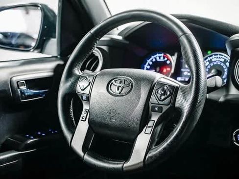 Certified 2021 Toyota Tacoma TRD Off-Road image 14