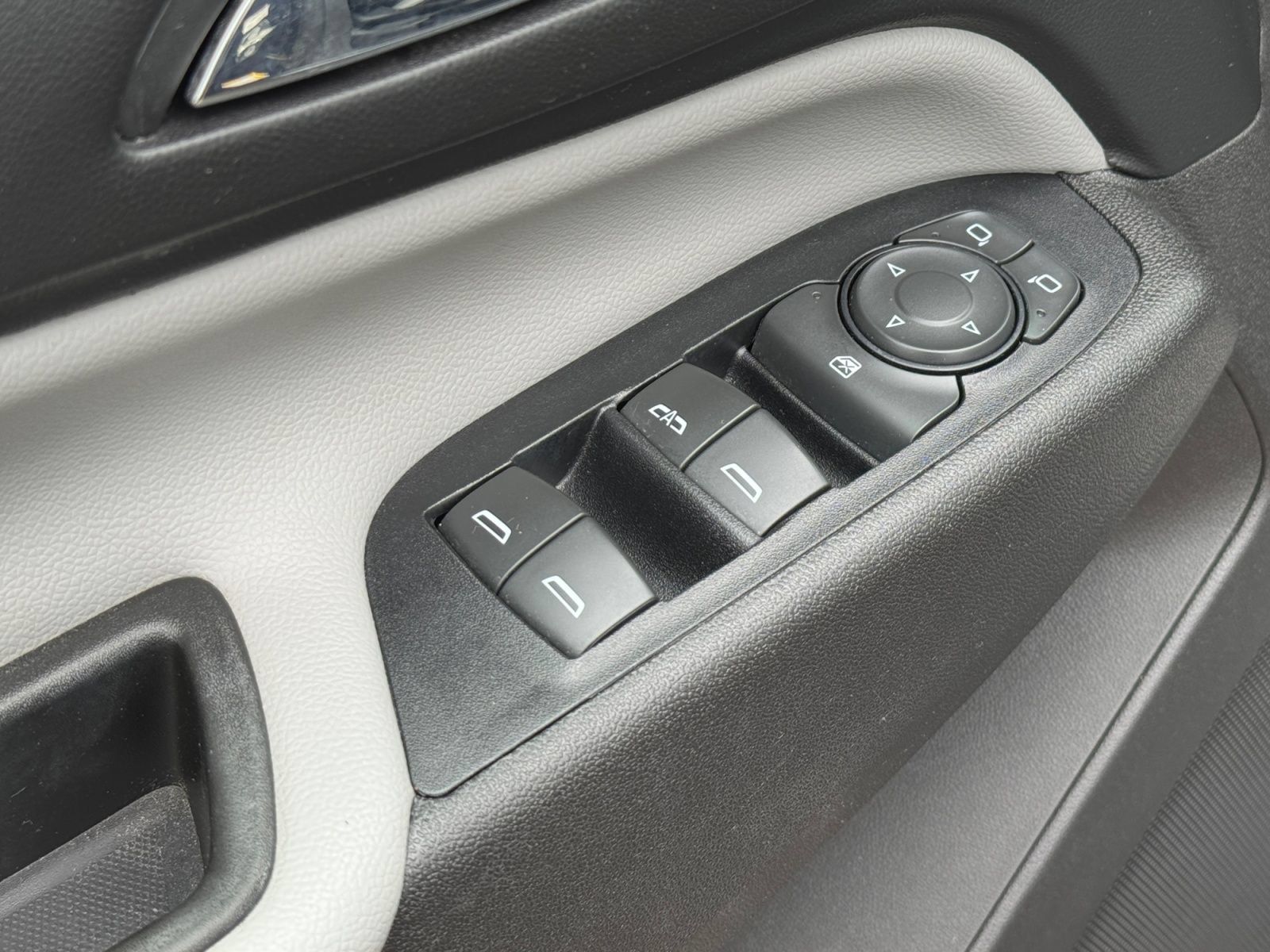 Used 2019 Chevrolet Equinox LS FWD image 17