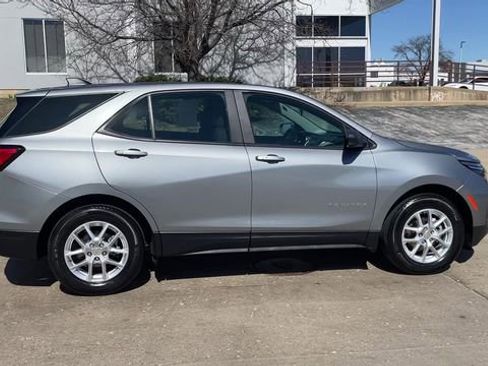 Used 2024 Chevrolet Equinox LS image 9