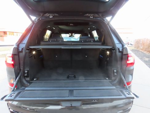 Used 2021 BMW X7 M50i image 21