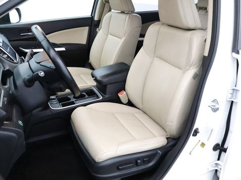 Used 2016 Honda CR-V Touring image 2