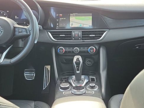 Used 2024 Alfa Romeo Giulia Sprint image 15