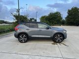 Used 2020 Volvo XC40 T4 R-Design image 4